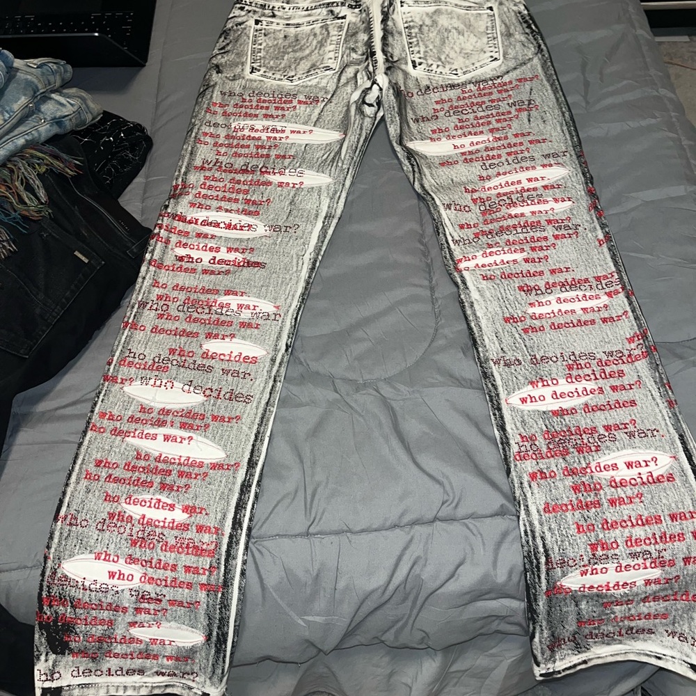 Graphic Text Print Jeans